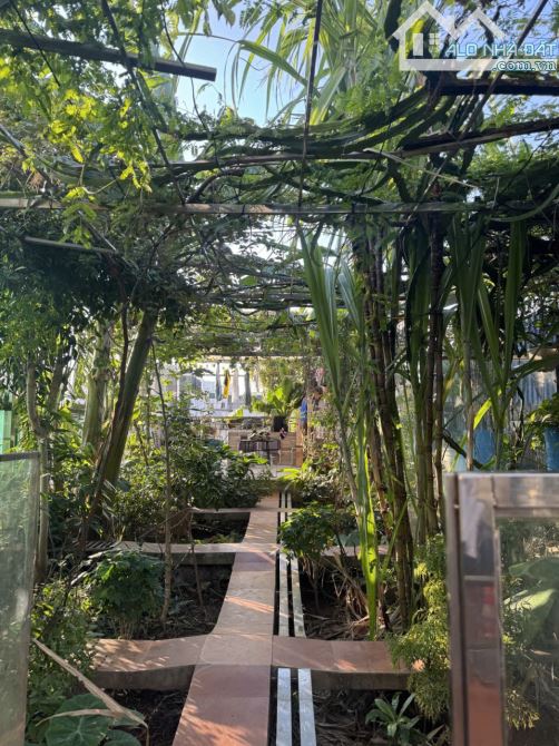 BÁN TOÀ NHÀ THƯƠNG MẠI -TRƯỜNG CHINH- 110 M2- 9 TẦNG - THANG MÁY– 36 TỶ