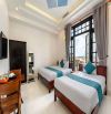 KHÁCH SẠN PHỐ CỔ NGÔ QUYỀN, VIEW SÔNG THU BỒN, 20 PHÒNG, THANG MÁY, HỒ BƠI