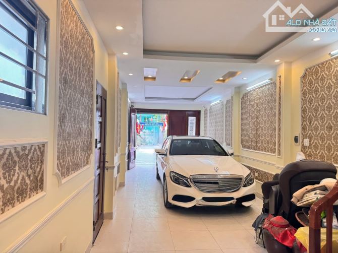 BÁN NHÀ CẦU GIẤY - PHÂN LÔ Ô TÔ TRÁNH - DIỆN TÍCH KHỦNG 88M2 - KINH DOANH ĐỈNH