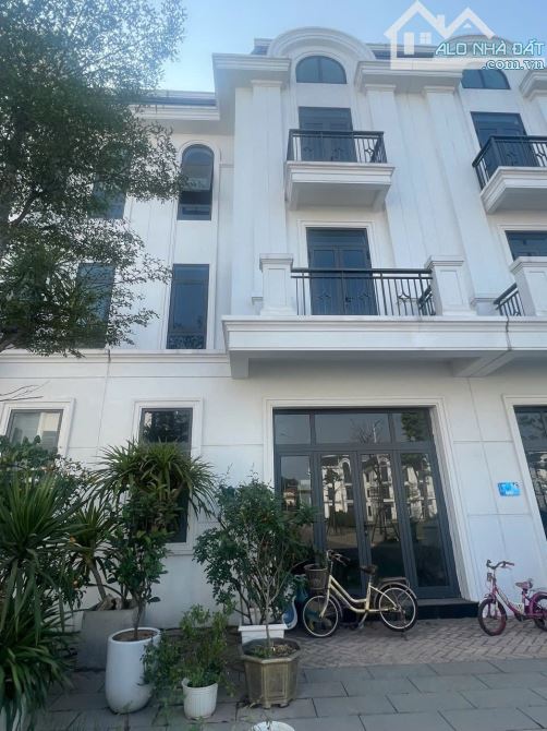 Bán 2 căn LK Crown Villa, mặt công viên hồ bơi siêu VIP, DTSD 234m2, nhà 4T, chỉ 5.9 tỷ - 1
