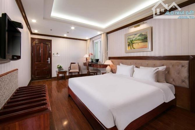 Bán toà khách san MP Nguyễn Trường Tộ, Ba Đình 190m2 x 16 tầng, Mặt Tiền: 8m - 170 Tỷ