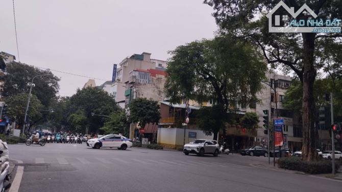 VIP 42M 6 TẦNG THANG MÁY TRUNG TÂM HAI BÀ TRƯNG NHỈNH 10 TỶ