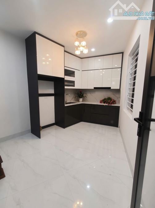 NGÕ GỐC ĐỀ – MINH KHAI – Ô TÔ TRÁNH – MẶT TIỀN ~10M - FULL NT XÁCH ĐỒ VỀ Ở CỰC NGON