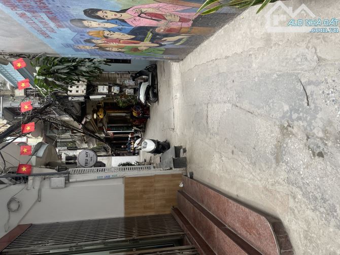 VIP 42M 6 TẦNG THANG MÁY TRUNG TÂM HAI BÀ TRƯNG NHỈNH 10 TỶ