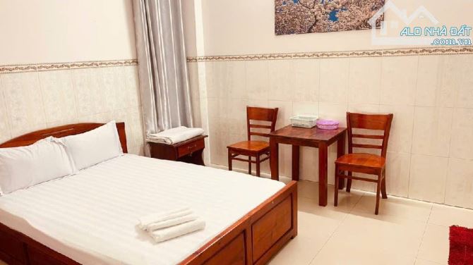 14ty9 gấp bán khách sạn 6 tầng 100m2 GS3 Dĩ An - 3