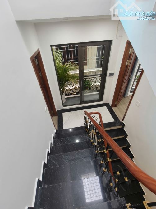 NGÕ GỐC ĐỀ – MINH KHAI – Ô TÔ TRÁNH – MẶT TIỀN ~10M - FULL NT XÁCH ĐỒ VỀ Ở CỰC NGON