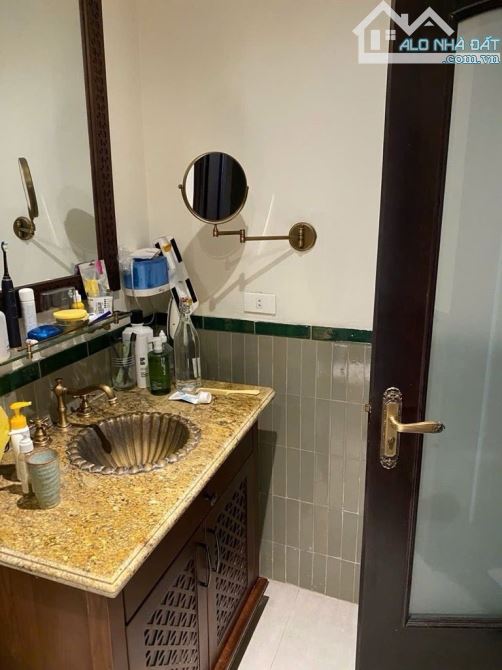 SIÊU HIẾM - PHỐ CỔ - NGUYỄN TRƯỜNG TỘ - BA ĐÌNH - 32/37m - 5 TẦNG - MẶT TIỀN 6M - 13.9