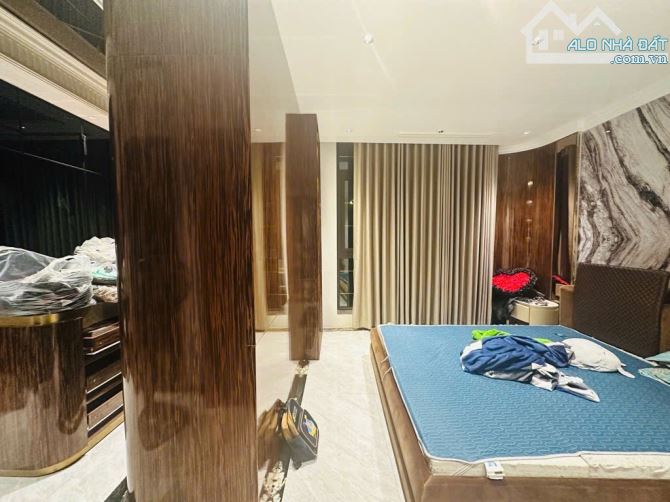 MẶT PHỐ ĐỐNG ĐA - VỊ TRÍ ĐẸP NHẤT PHỐ - DT 98M² - 8 TẦNG - MT11M²- CHÀO 77 TỶ