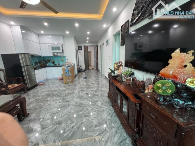 SIÊU PHẨM CHUNG CƯ ĐỀN LỪ – 3 NGỦ – VIEW ĐẸP – FULL NỘI THẤT – GIÁ CỰC TỐT