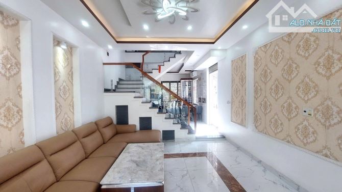 Nhà lô góc 53,9m2 xây 4 tầng đẹp mặt đường Quang Đàm, Sở Dầu, Hồng Bàng- giá siêu tốt