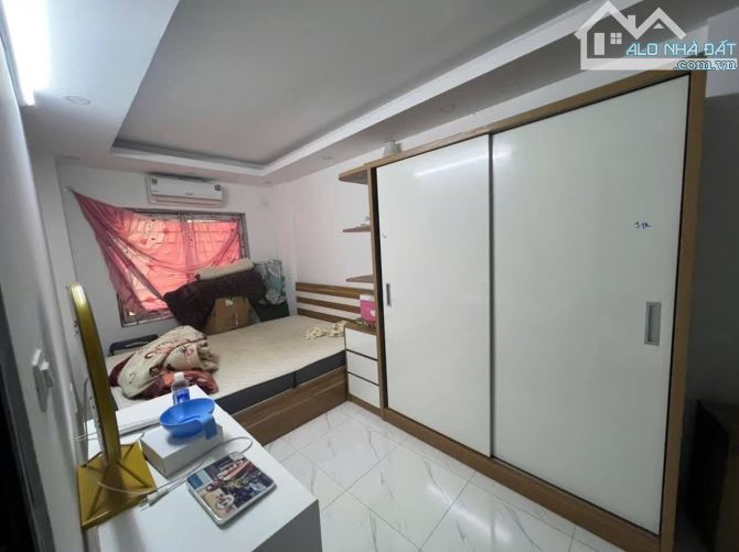 Chỉ hơn 3 tỷ sở hữu nhà 4 tầng đủ công năng, lĩnh Nam Hoàng Mai