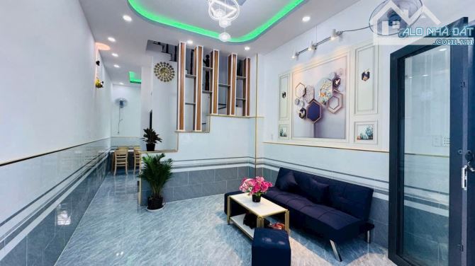 Nhà 1 Lầu 4 x 10m Ngay Ngã Ba Tân Kim, Full Nội Thất. Sổ Hồng Sẵn Giá 950Tr - 1