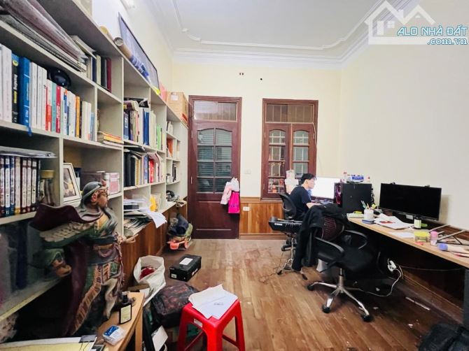 Bán Nhà Mặt Phố Cự Lộc - Quận Thanh Xuân 100m * 4 Tầng * Mặt Tiền 10.5m * 38 tỷ