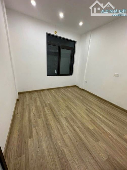 BÁN NHÀ VIP TT LÁNG HẠ MẶT PHỐ BAN CÔNG RỘNG 50M GIÁ 5.9 TỶ