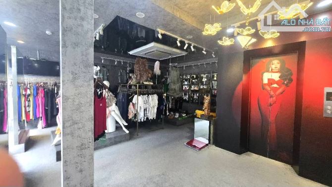 SIÊU HIẾM – MẶT PHỐ TRƯỜNG CHINH – LÔ GÓC 3 MẶT THOÁNG 8 tầng thang máy, tầng 1–4 th