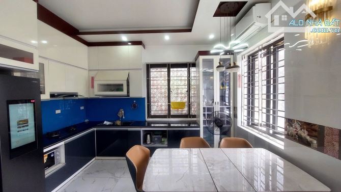 Nhà lô góc 53,9m2 xây 4 tầng đẹp mặt đường Quang Đàm, Sở Dầu, Hồng Bàng- giá siêu tốt - 2