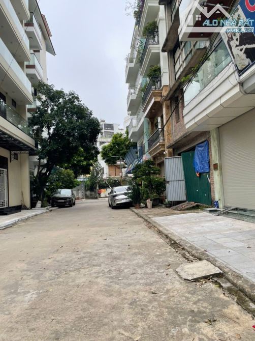 PHÚC HOA .PHÚ THƯỢNG TÂY HỒ VỈA HÈ Ô TÔ TRÁNH - FULL THỔ CƯ SỔ ĐỎ VUÔNG NỞ HẬU DT 74 M