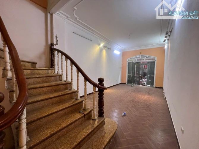 Bán Nhà phố Lê Thanh Nghị 64M -4 Tầng, Ô Tô Tránh, Kinh Doanh 25.5 Tỷ( TL)