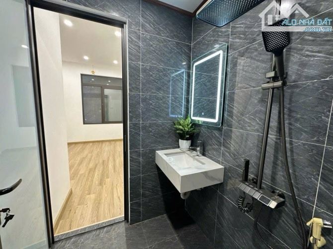 BÁN NHÀ VIP TT LÁNG HẠ MẶT PHỐ BAN CÔNG RỘNG 50M GIÁ 5.9 TỶ