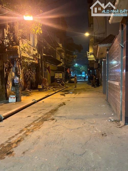 GIẢI PHÓNG 220m2- MT 8,3m- OTO TRÁNH -3 BƯỚC RA PHỐ - GIÁ 66TỶ CÓ TL