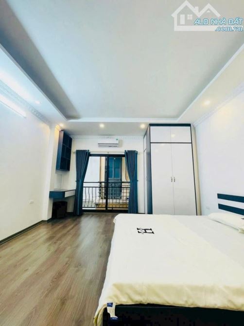 Nhỉnh 10Tỷ!Bán CCMN Phạm Văn Đồng Cầu Giấy-Gần Phố-Ngõ Thông-2Thoáng-38M2-6Tầng Thang Máy