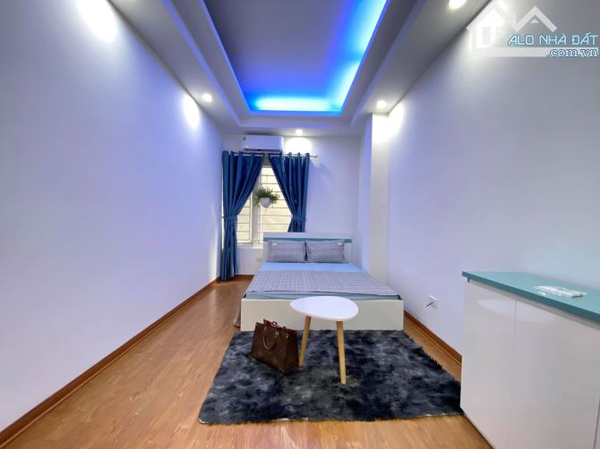 Bán nhà riêng phố Cầu Giấy, 41m2, 5 tầng, MT 5m, 7 phòng, nhỉnh 9 tỷ (hiếm)