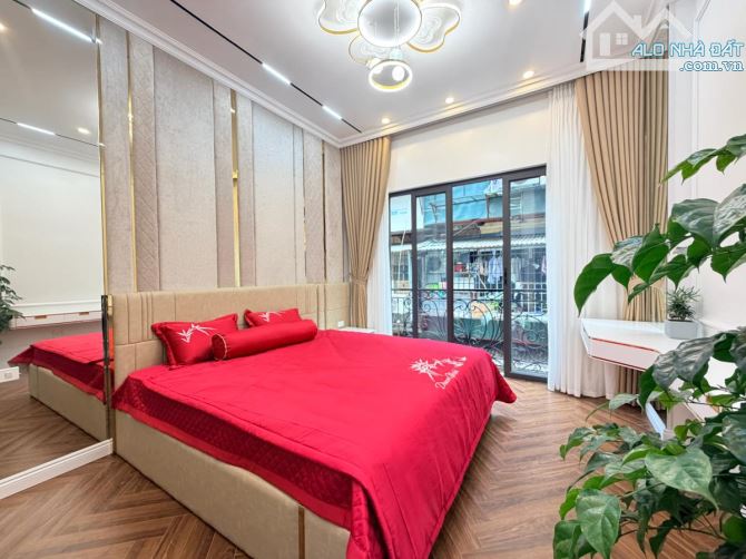 Hot! Bán Nhà Hoàng Quốc Việt Cầu Giấy-Ôtô Tránh-KD-Ngõ Thông-58M2-6 Tầng Thang Máy-26.7 Tỷ