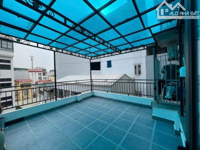 Nhỉnh 10Tỷ!Bán CCMN Phạm Văn Đồng Cầu Giấy-Gần Phố-Ngõ Thông-2Thoáng-38M2-6Tầng Thang Máy