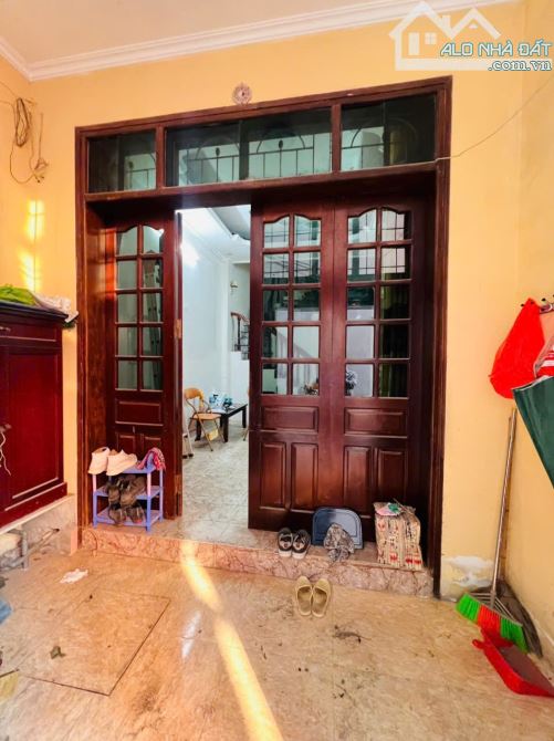 TRUNG TÂM HÀ ĐÔNG HÀ TRÌ, NHÀ 5 TẦNG DÂN XÂY CHẮC CHẮN, 2 MẶT NGÕ Ô TÔ ĐỖ CỬA, AN NINH - 1