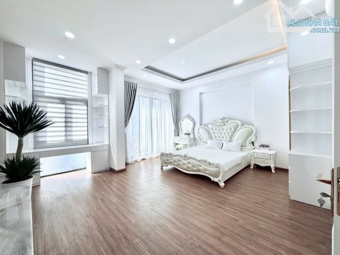 Bán Nhà 7 Tầng phố Chùa Bộc - Thái Hà 58M Kinh Doanh VP, Spa chỉ 18.38 Tỷ