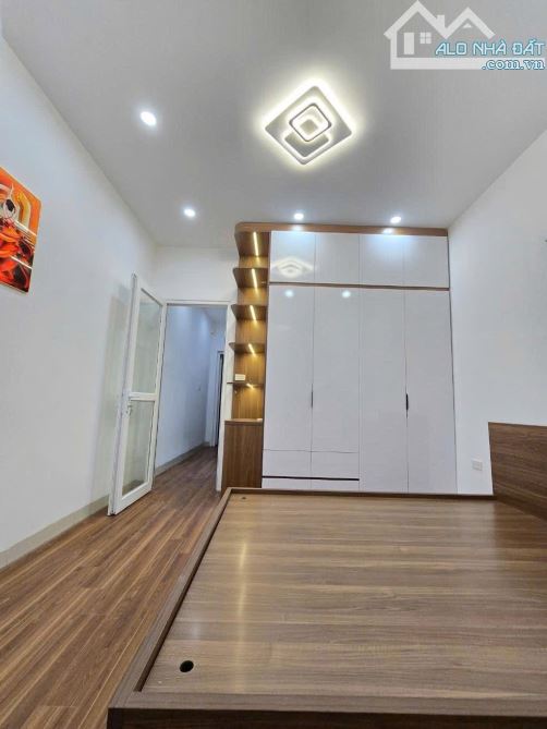 KIM GIANG - ĐẠI KIM - NHÀ ĐẸP ĐÓN TẾT – CHỈ 8,9 TỶ - NGÕ NÔNG 2 THOÁNG - DT 38M2*5T