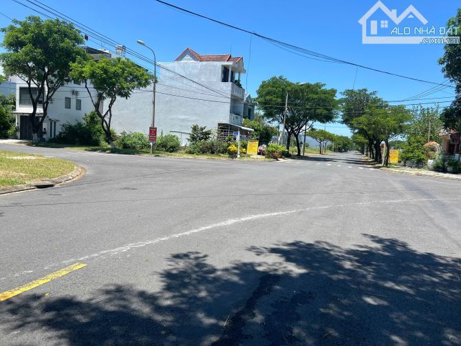 Bán lô đất đ 10m5 Bùi Quốc Khái Biển Tân Trà gần dự án của BRG và MB Land- Giá tốt 6,3 tỷ - 3