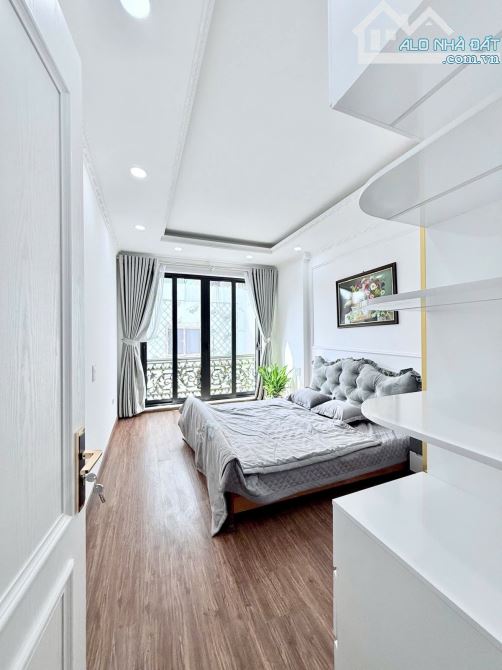 Bán Nhà 7 Tầng phố Chùa Bộc - Thái Hà 58M Kinh Doanh VP, Spa chỉ 18.38 Tỷ