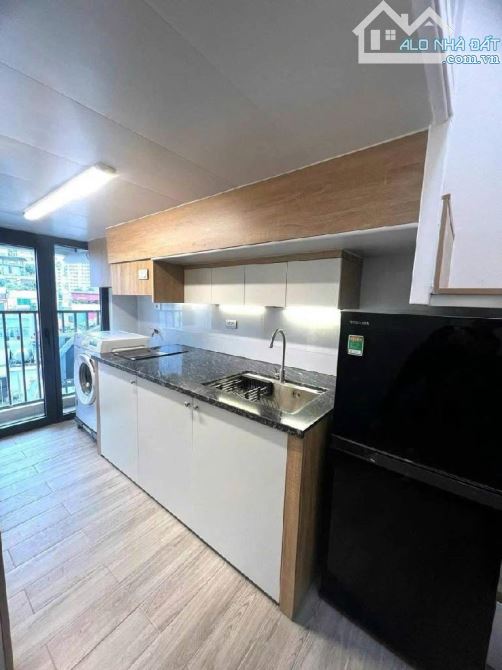 Chính chủ cần bán CHDV, 52 M -11phòng khép kín, lĩnh Nam,Hoàng Mai cách phố 1 nhà, giá 12t