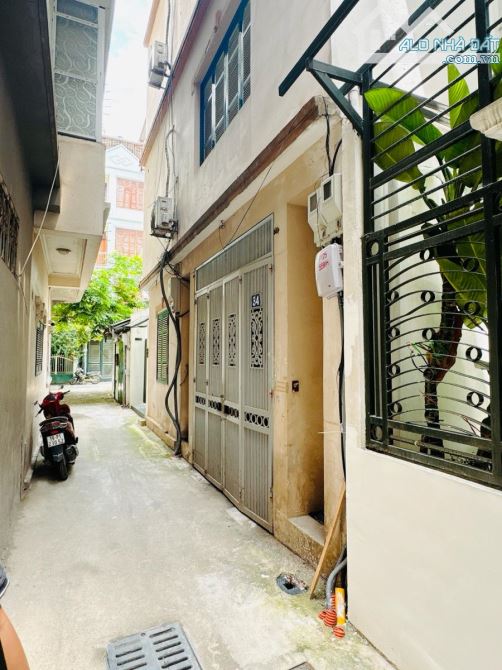 PHÂN LÔ QUÂN ĐỘI – LÝ NAM ĐẾ Nhà 90m² x 5 tầng thang máy,