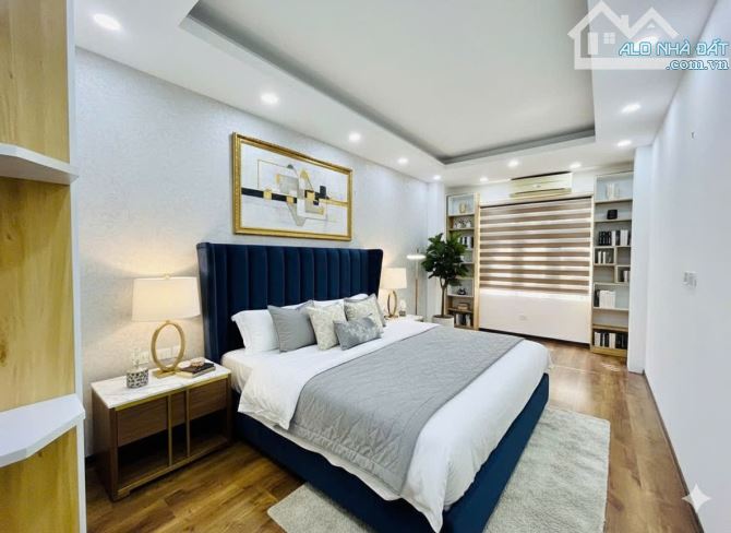 CHỈ 8.1 TỶ CÓ NHÀ 5 TẦNG 42M2 ĐỐNG ĐA