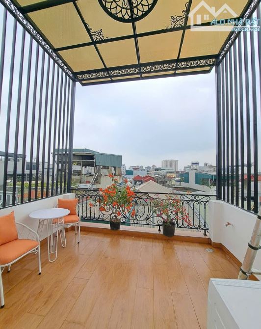 Bán nhanh nhà ô tô, cầu giấy, lạc long quân thang máy, mặt tiền 5m2 , GIÁ nhỉnh 13 tỷ