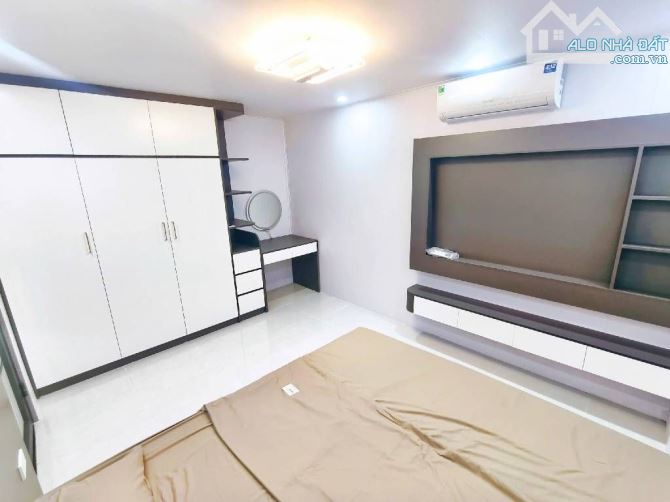 HIẾM – HƠN 5 TỶ | TẬP THỂ HAI BÀ TRƯNG | TẦNG 1 | 120m² | 2 MẶT TIỀN – KINH DOANH ĐỈNH
