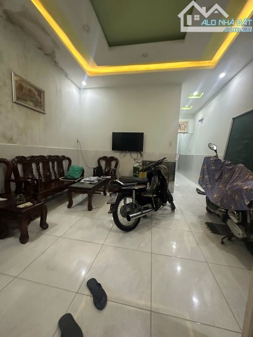 Bán nhà hẻm xe hơi thông đường Trương Văn Hải - TNPB - 2