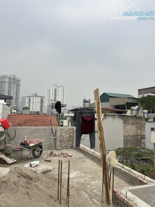 BÁN NHÀ LẠC LONG QUÂN – CẦU GIẤY– 6 TẦNG – THANG MÁY – Ô TÔ TRÁNH