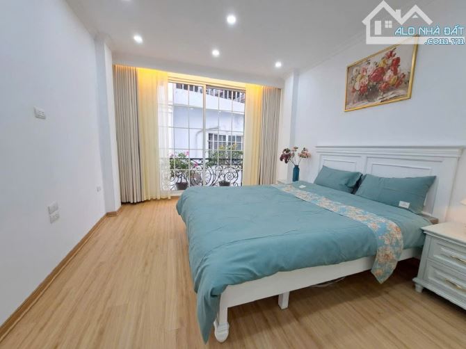 Bán nhanh nhà ô tô, cầu giấy, lạc long quân thang máy, mặt tiền 5m2 , GIÁ nhỉnh 13 tỷ