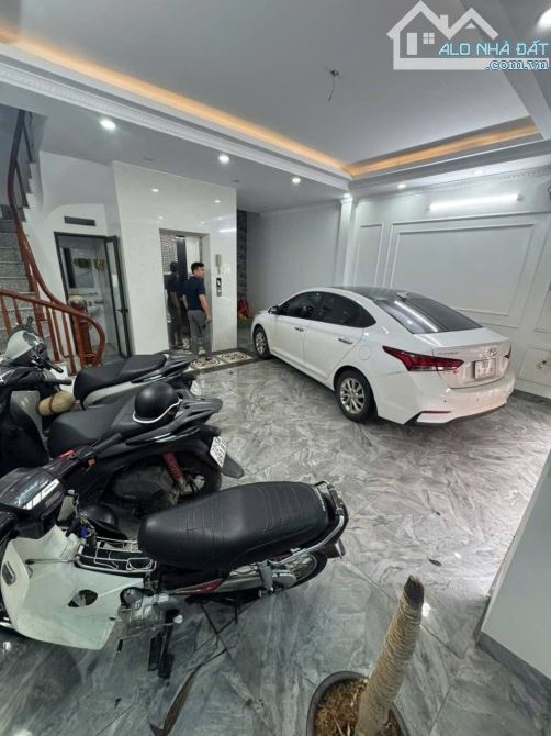 Chính chủ nhờ bán nhà Khương Đình 50m 6 tầng ô tô vào nhà kinh doanh ở luôn