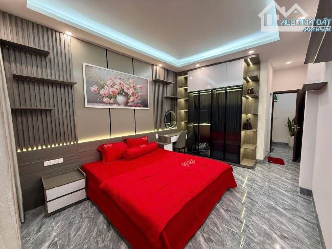 NHÀ ĐẸP MÊ - SÁT HỒ ĐỀN LỪ - ĐỦ CÔNG NĂNG GĐ BA THẾ HỆ - VỀ Ở NGAY - KỊPĐÓN TẾT