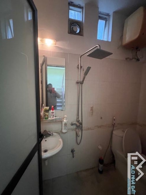 Nhỉnh 5 Tỷ nhà 4 Tầng, Sổ riêng 3 Ngủ, Thanh Lân, Vĩnh Hưng.