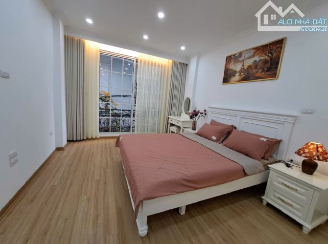 Bán nhanh nhà ô tô, cầu giấy, lạc long quân thang máy, mặt tiền 5m2 , GIÁ nhỉnh 13 tỷ