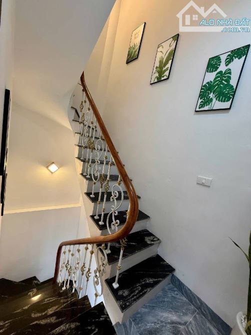 NHÀ ĐẸP MÊ - SÁT HỒ ĐỀN LỪ - ĐỦ CÔNG NĂNG GĐ BA THẾ HỆ - VỀ Ở NGAY - KỊPĐÓN TẾT