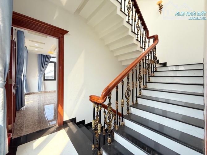 SIÊU PHẨM BIỆT THỰ 4 Tầng LÔ GÓC KHU DÂN CƯ HIỆP THÀNH, DT 146m2, ngang 8m, ko lộ giới. - 4
