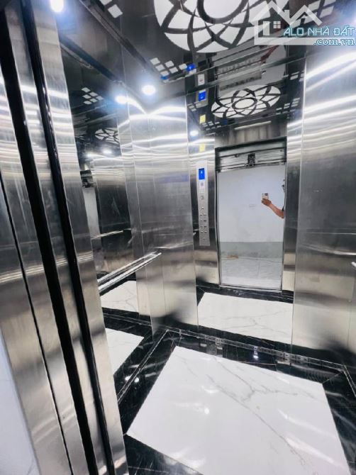 Chính chủ cần bán CHDV, 52 M -11phòng khép kín, lĩnh Nam,Hoàng Mai cách phố 1 nhà, giá 12t