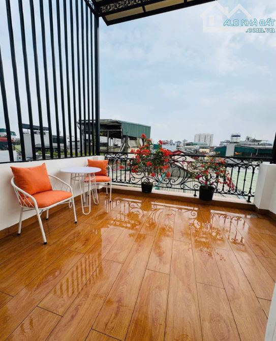 Bán nhanh nhà ô tô, cầu giấy, lạc long quân thang máy, mặt tiền 5m2 , GIÁ nhỉnh 13 tỷ