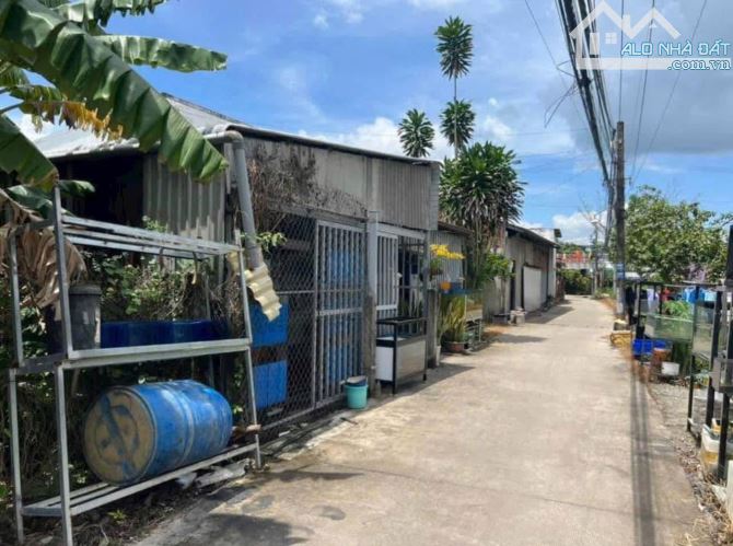 Nhà nhánh Sơn Thông đoạn gần Nguyễn Đáng khu dân cư đông - 1